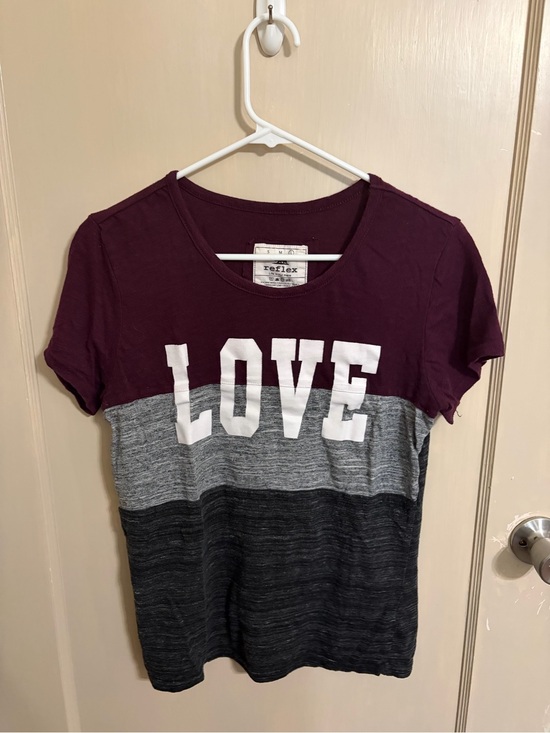 Reflex Tops - Reflex Colorblock 'LOVE' Short Sleeve Tee in Burgundy, Gray and Charcoal